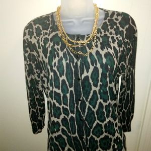 Premise sweater size Large